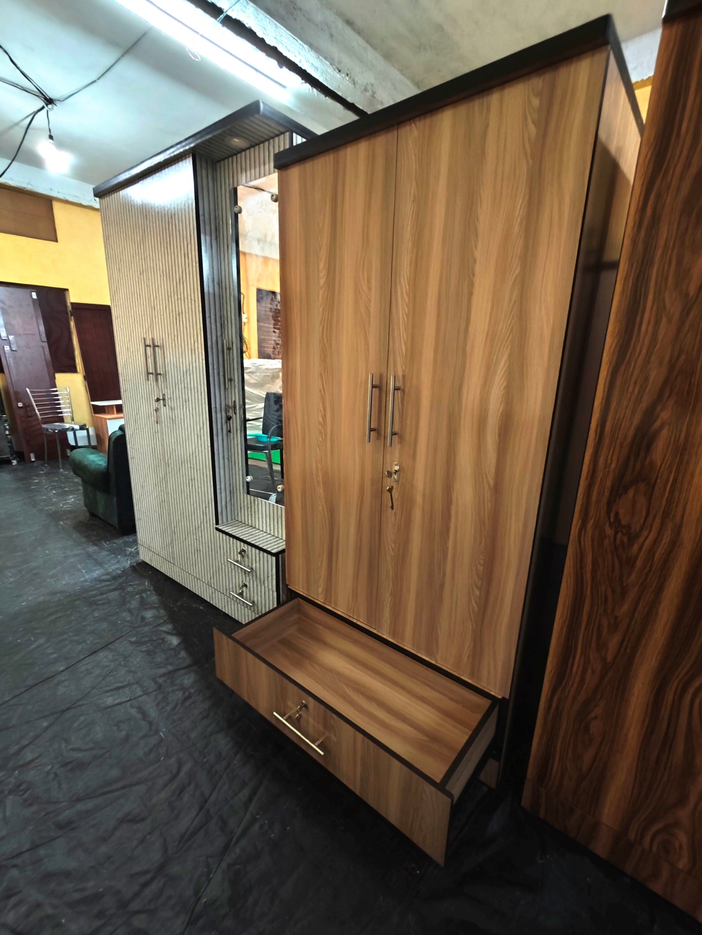 Bowzar 2 Door Wardrobe with 1 Bottom Drawer EMI COD White Rolex