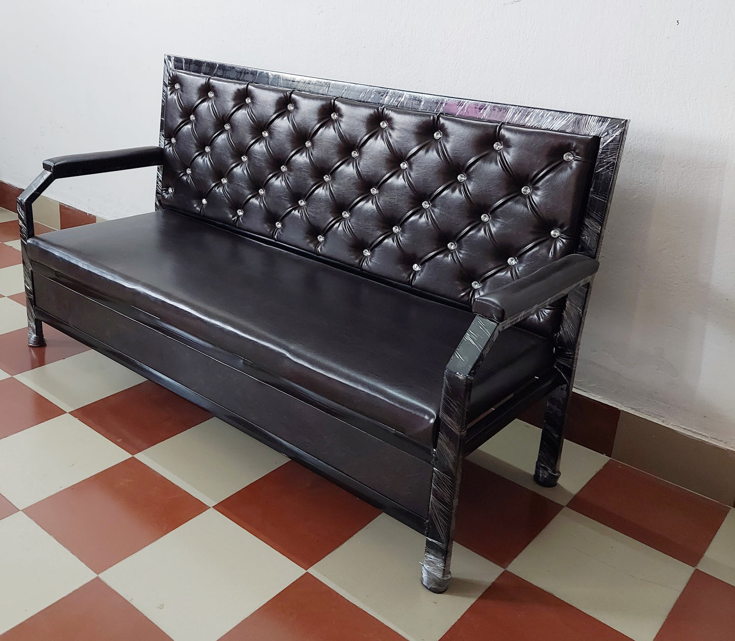 Metal Sofa 5 Seater Upholstered Cushion Premium Quality