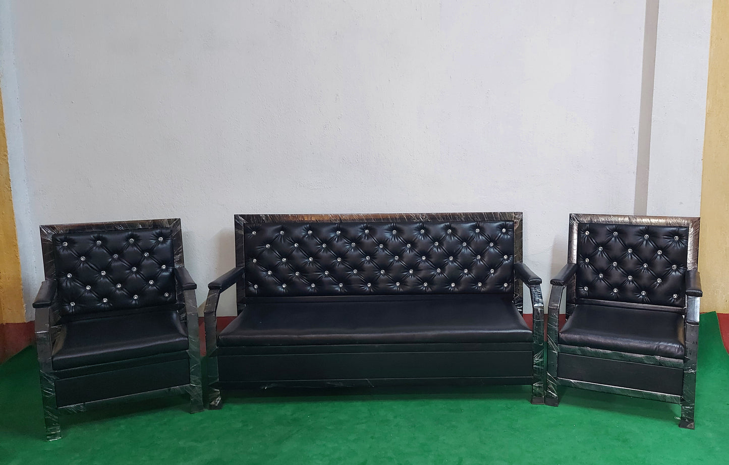 Metal Sofa 5 Seater Upholstered Cushion Premium Quality