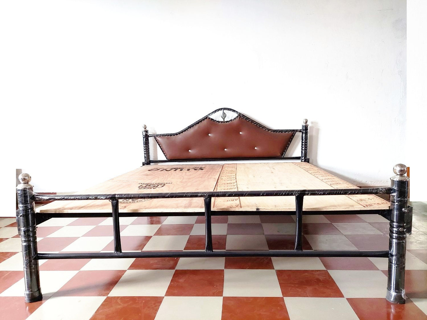 Bowzar Dhanush Model Queen Bed 5X6.5 Feet Metal Bed