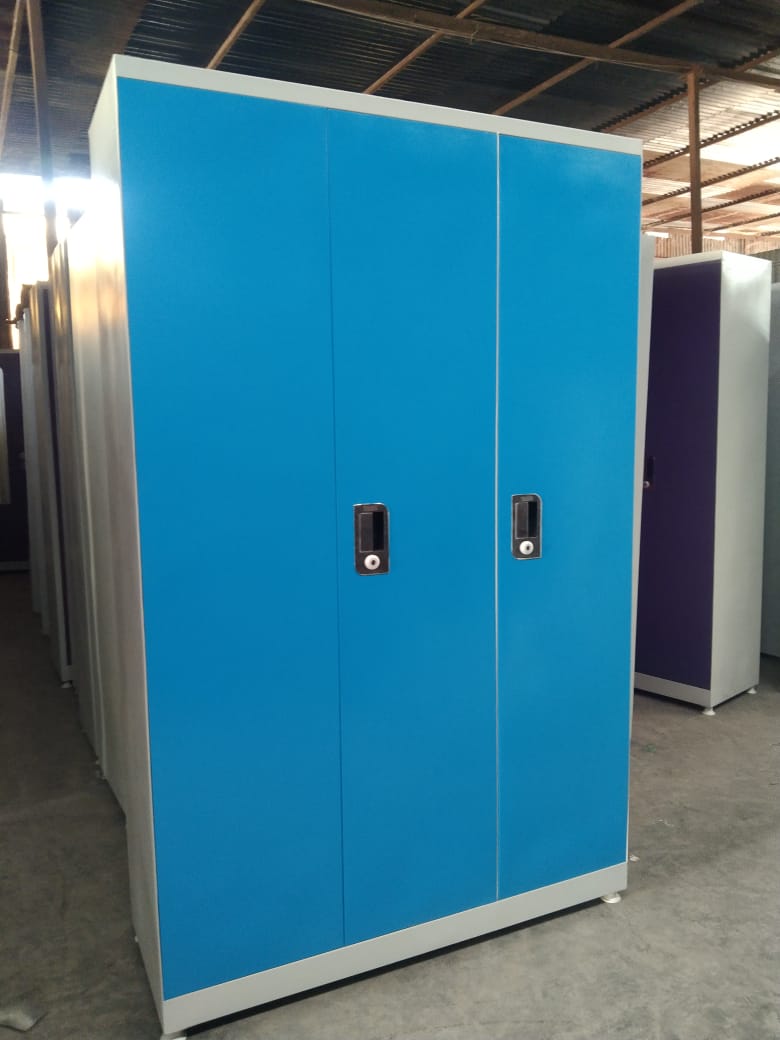 22 Gauge 3 Door Steel Almirah Wardrobe