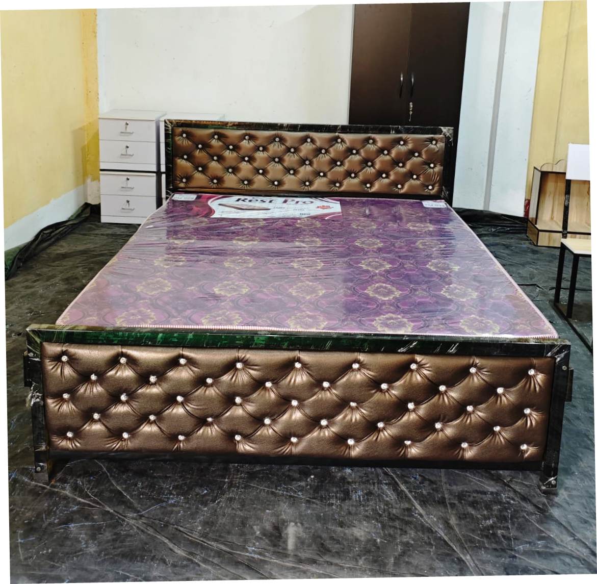 Bowzar Queen Box Bed Size 5X6.5 Feet Metal Box Bed