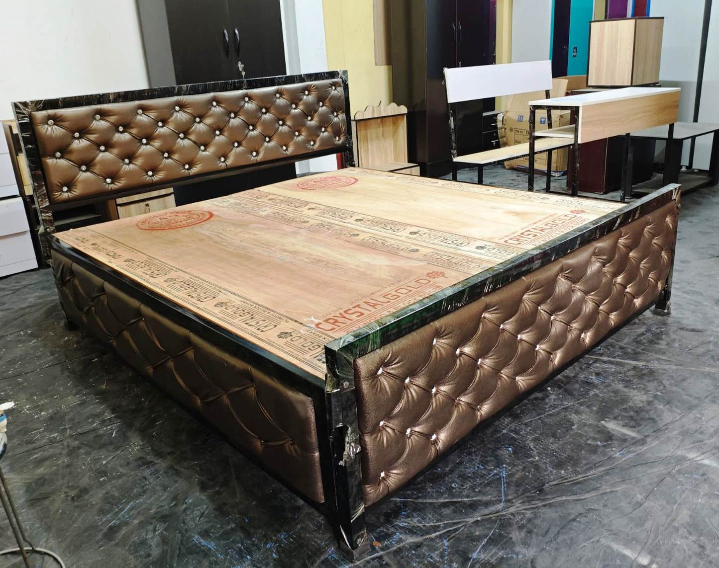 Bowzar Queen Box Bed Size 5X6.5 Feet Metal Box Bed