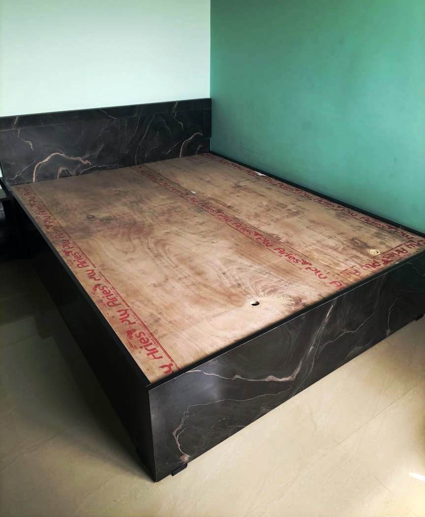 Bowzar King Bed 6x6.5 Feet Best Quality