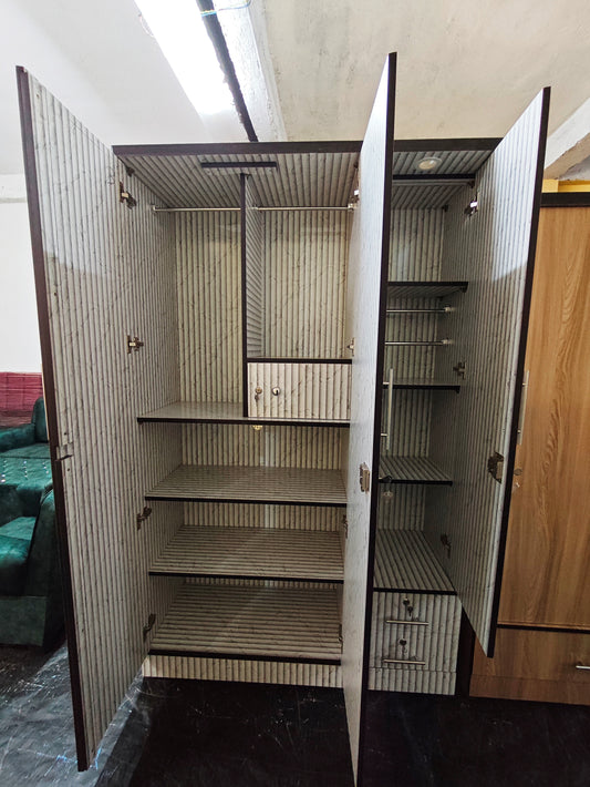 Bowzar 3 Door Wardrobe With Dressing 3 Door Almirah White Stripped Marble