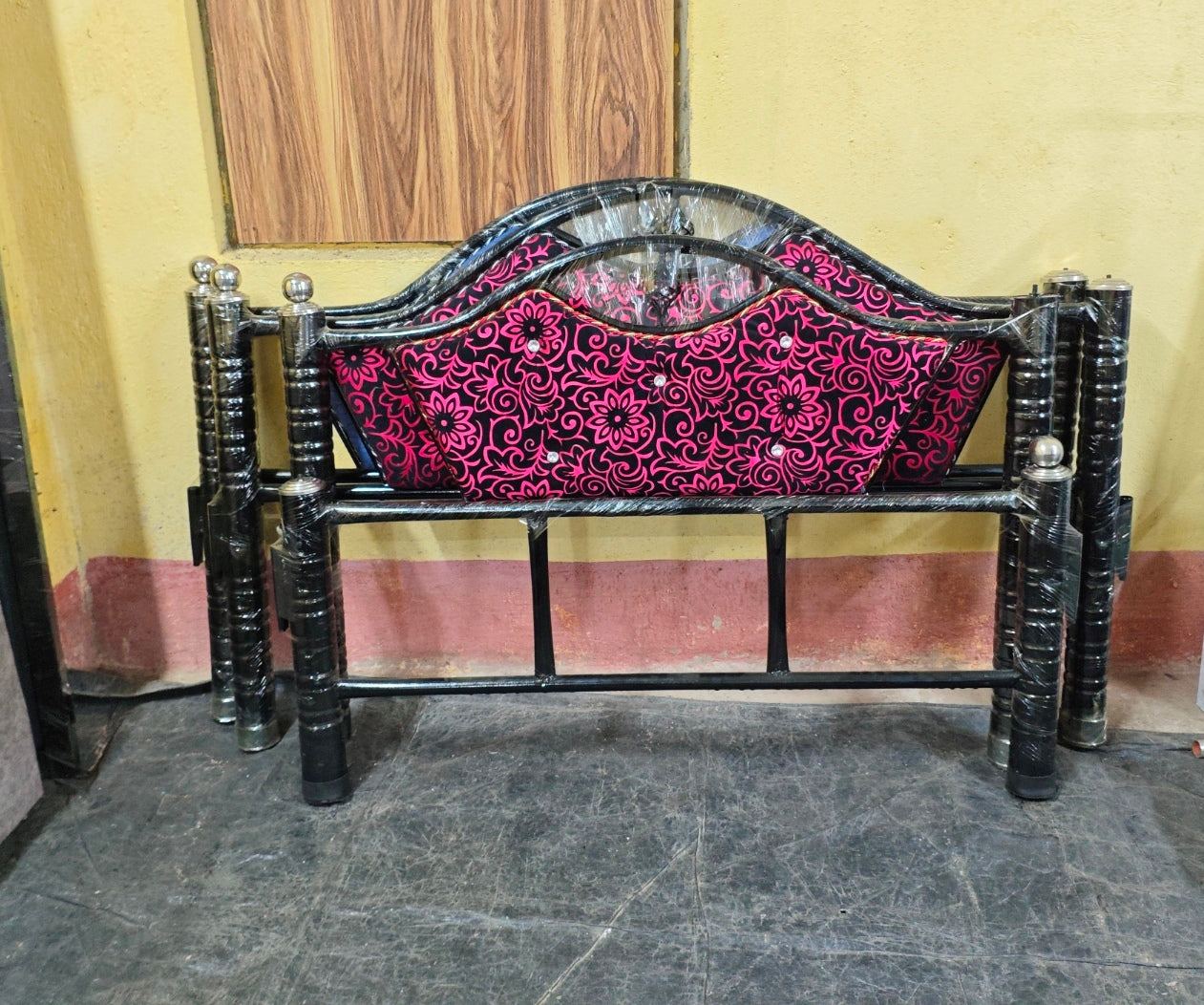 Bowzar Dhanush Model Double Bed 4X6.5 Feet