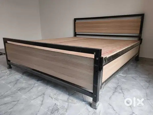 Bowzar Queen Bed Size 5x6.5 Feet With Sides Covered Wooden Design Bed