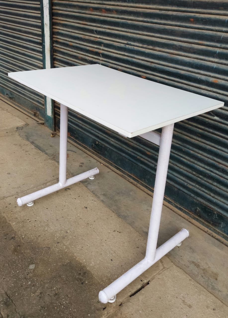 Simple Table Computer Desk 3x2 Feet White