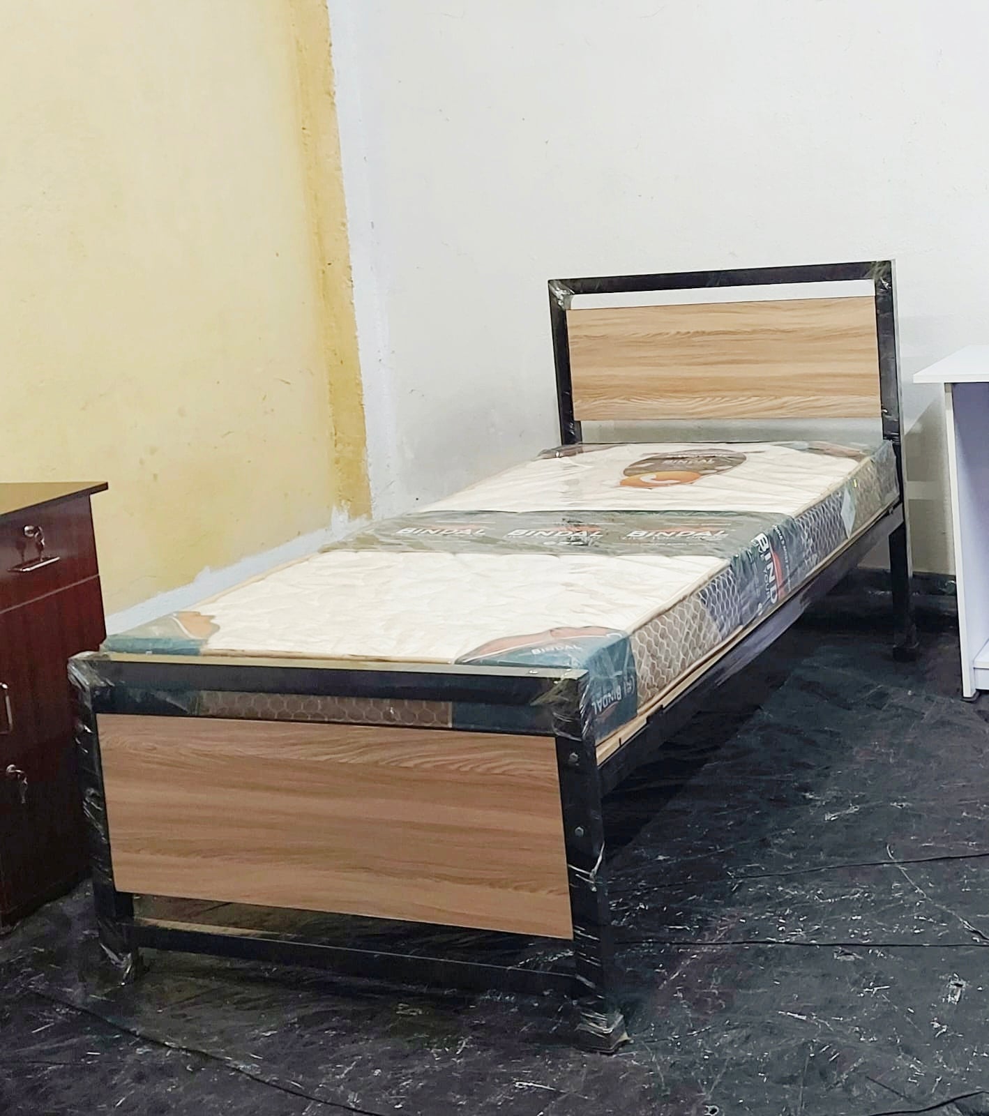 Bowzar Single Bed Wooden Look