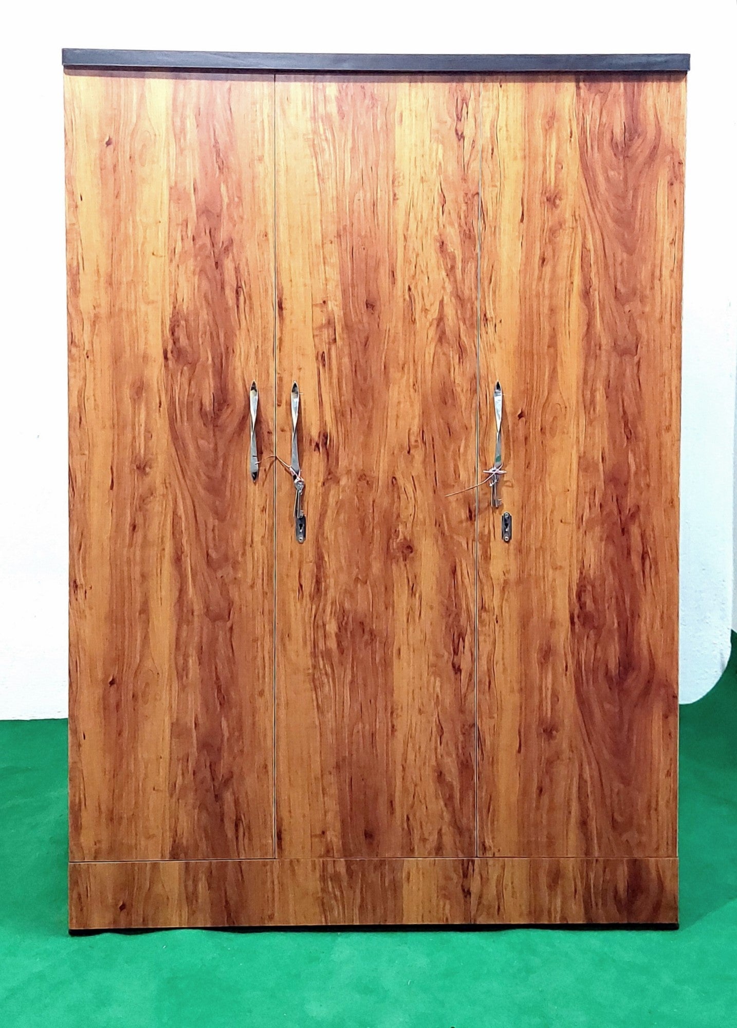 Bowzar Steel and Wooden Almirah Wardrobe Cabinet in Guwahati