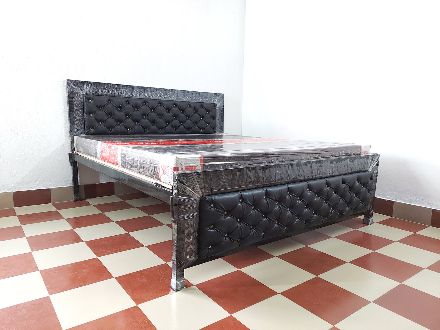 Bowzar King Premium Metal Bed with Upholsterd Cushion