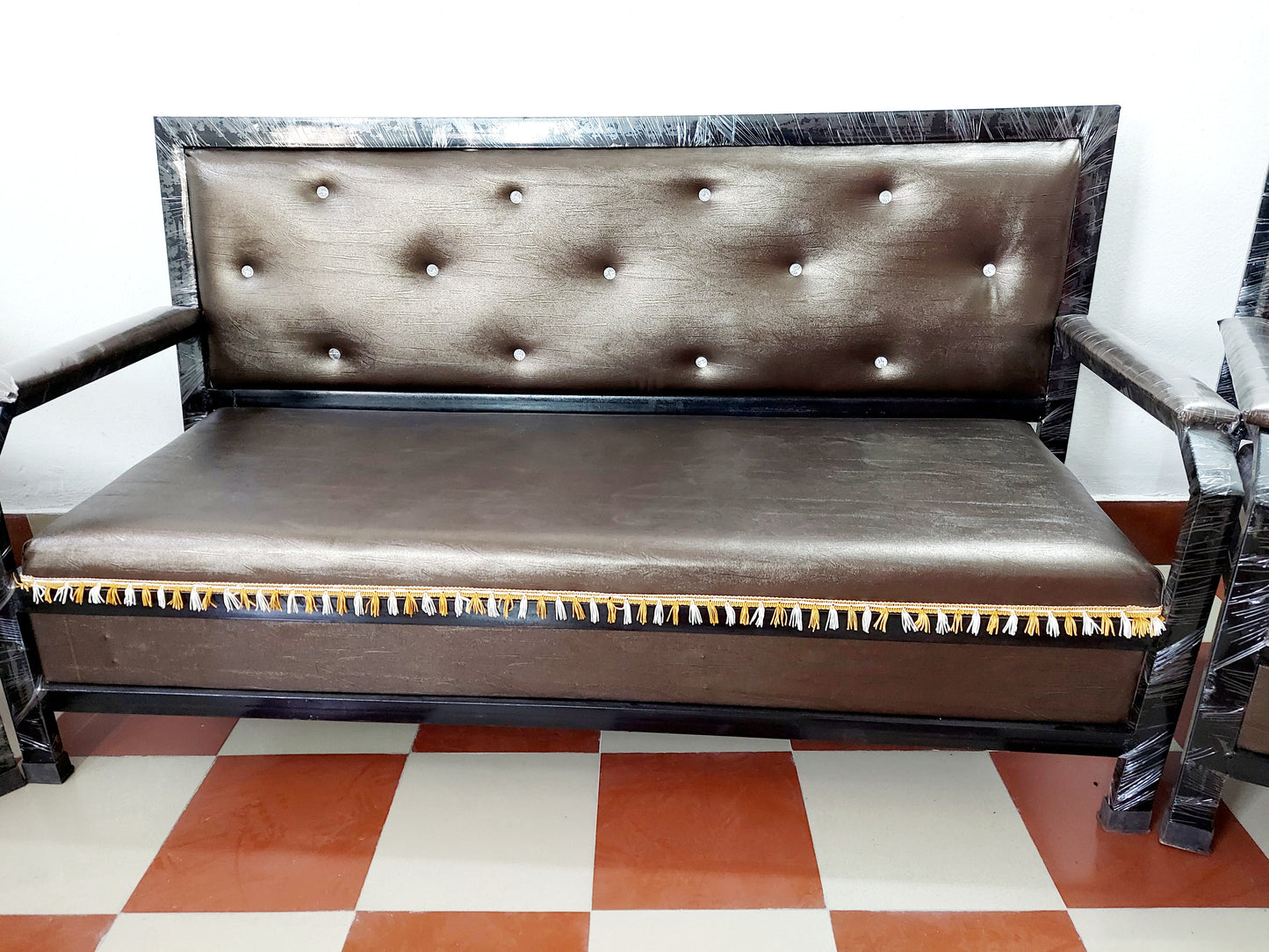 Bowzar 5 Seater Metal Sofa Premium Quality Long Lasting Metallic Golden