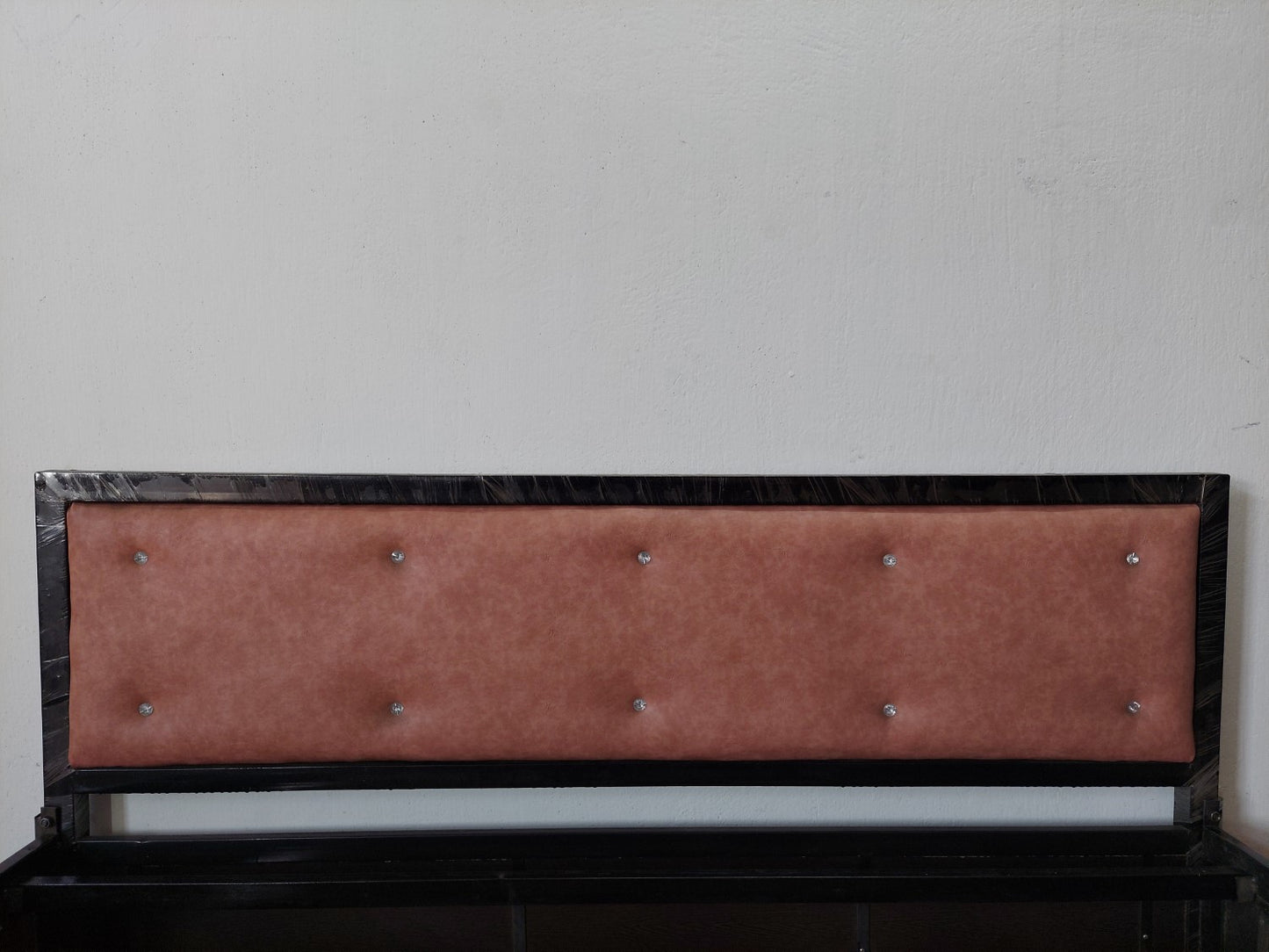 Bowzar Queen Box Bed Size 5x6.5 Feet Different color combination available