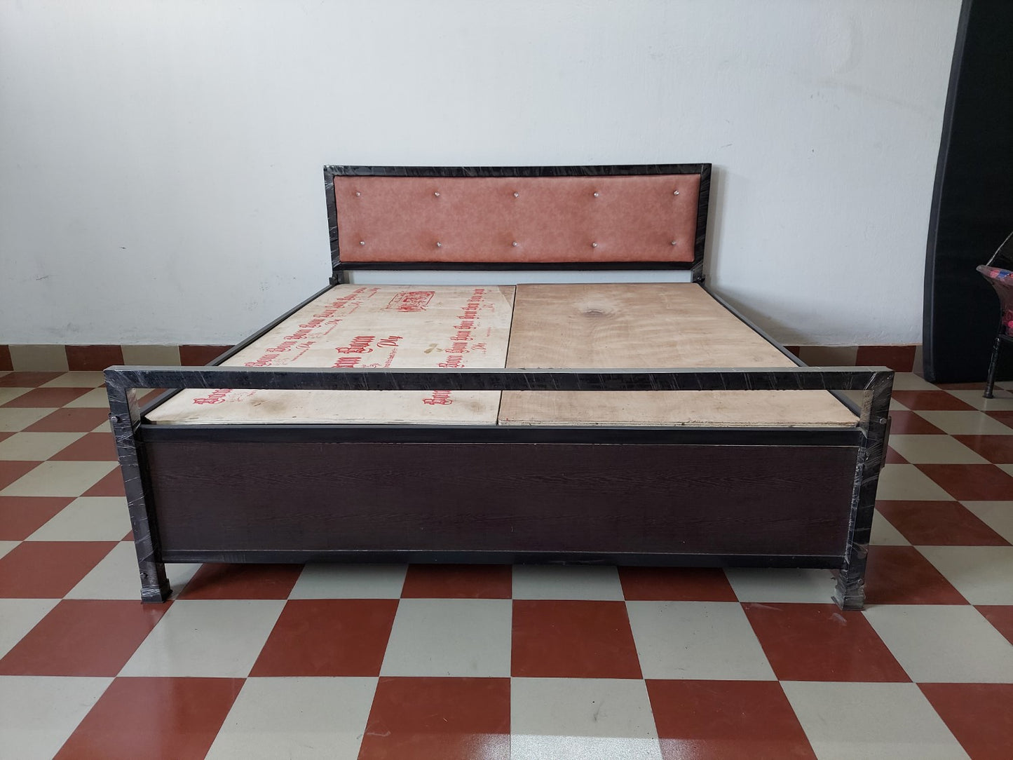 Bowzar Queen Box Bed Size 5x6.5 Feet Different color combination available