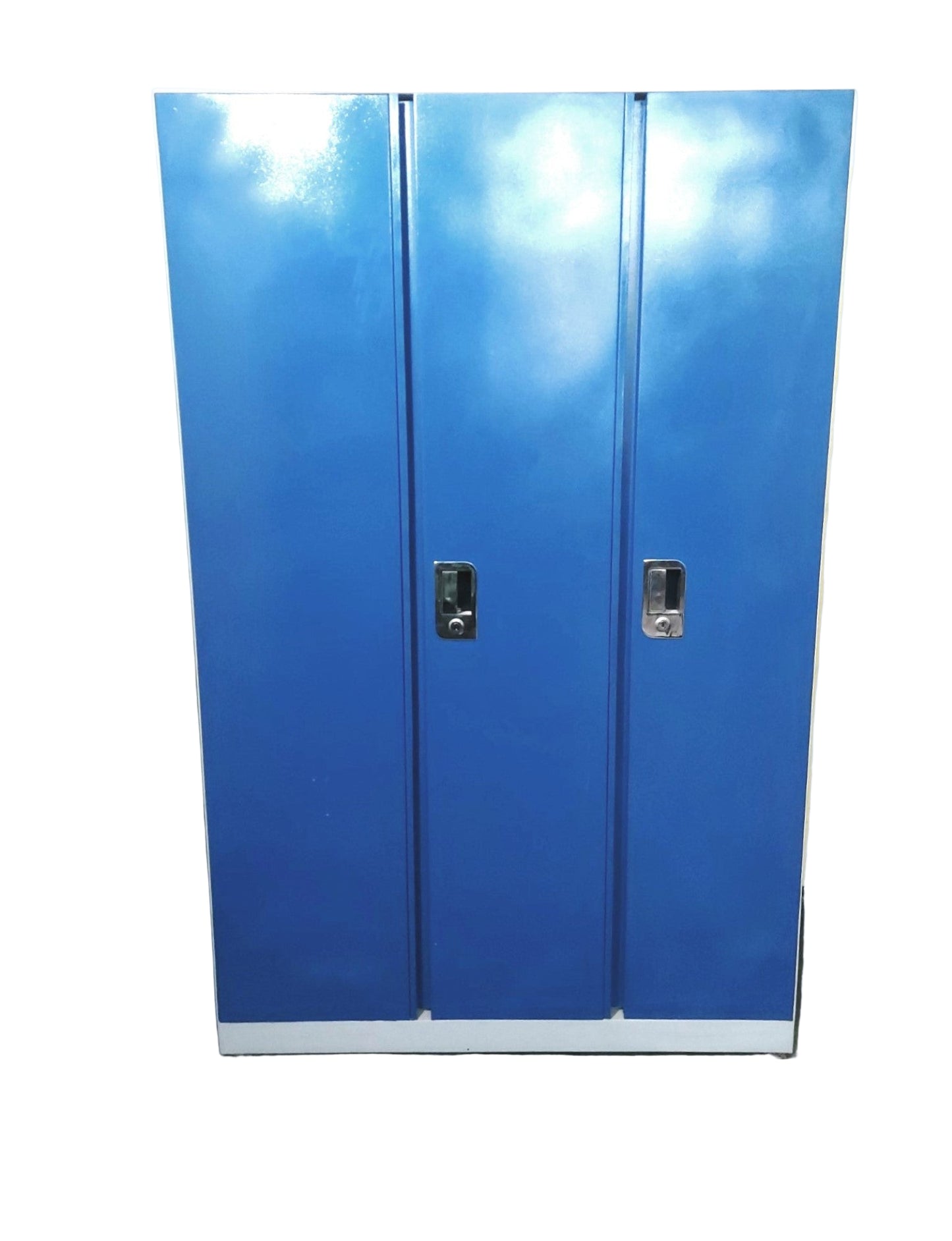 22 Gauge 3 Door Steel Almirah Wardrobe Maruti Lock Onoma Firoxza Blue