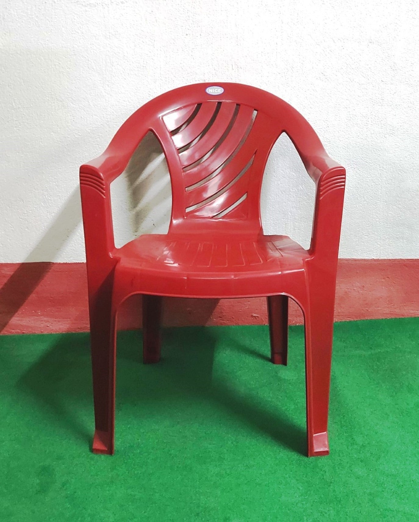 Bowzar Plastic Chair with Arm Red/Maroon