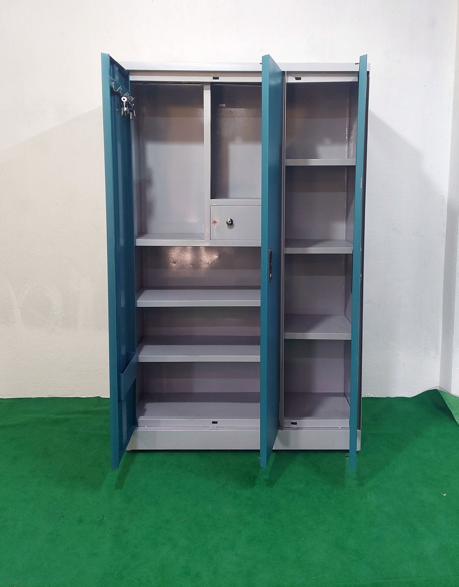 Bowzar 24 Gauge 3 Door Almira Onoma Style With Maruti Lock Teal - Bowzar - 