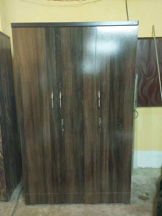 Bowzar 3 Door Wooden Almirah - Bowzar - 