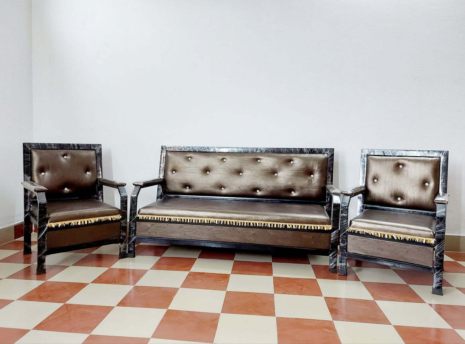 Bowzar 5 Seater Metal Sofa Premium Quality Long Lasting Metallic Golden - Bowzar - 