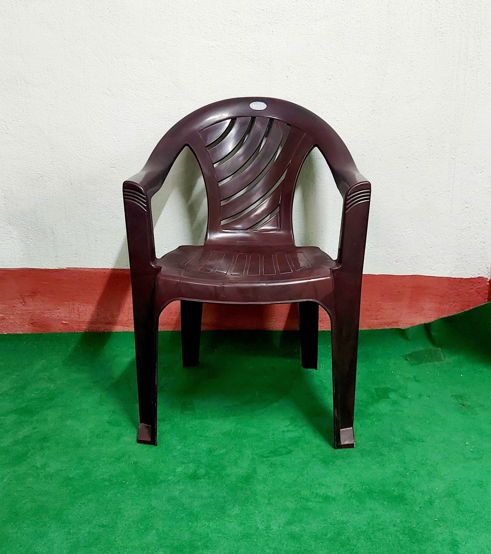 Bowzar Decor Plastic Chair With Handle Dark Brown - Bowzar - 