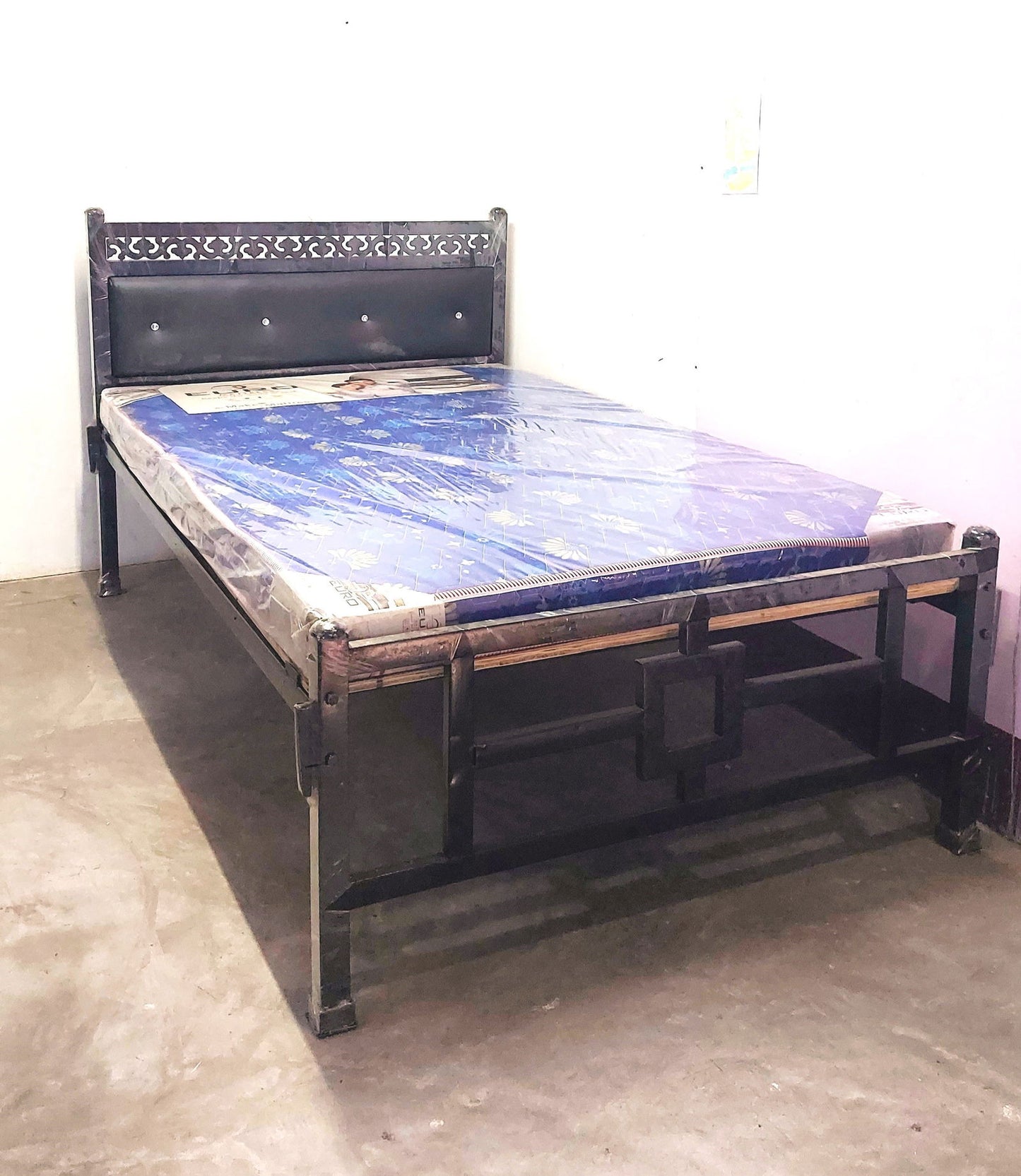 Bowzar Double Bed KM Black - Bowzar - 