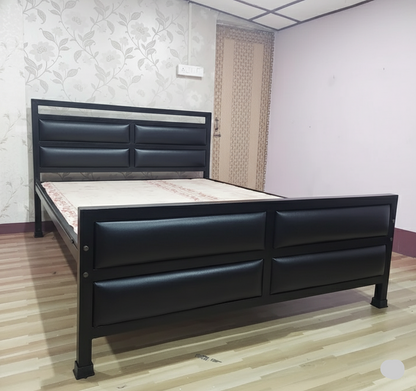 Bowzar Heavy Quality Metal Queen Bed Size 5X6.5 Feet 4 Cushions Unique Design Black