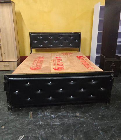 Bowzar KCDD Queen Bed 5X6.5 Feet Head and Leg Cushion and Sides Covered