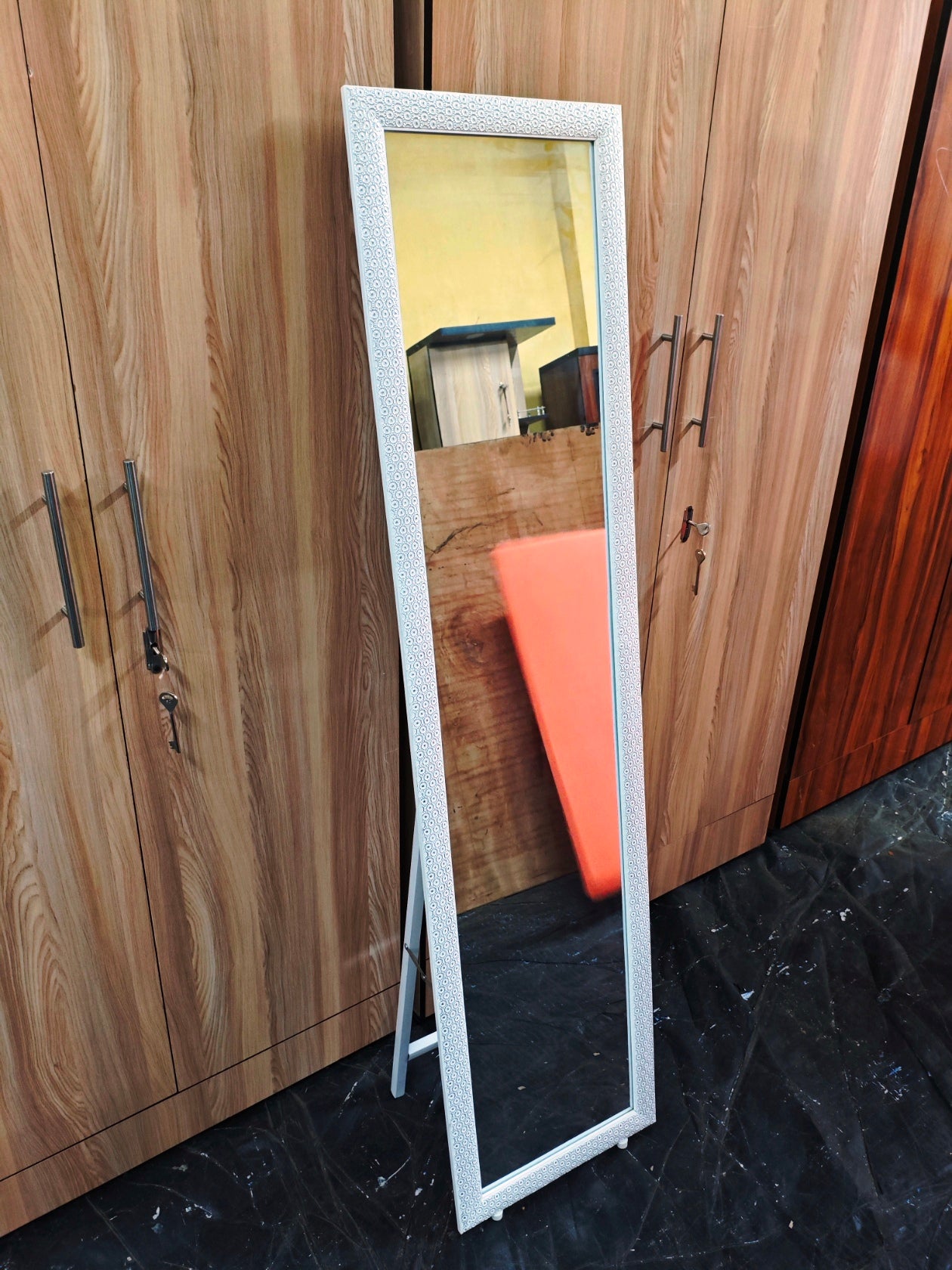 Standing Mirror Portable