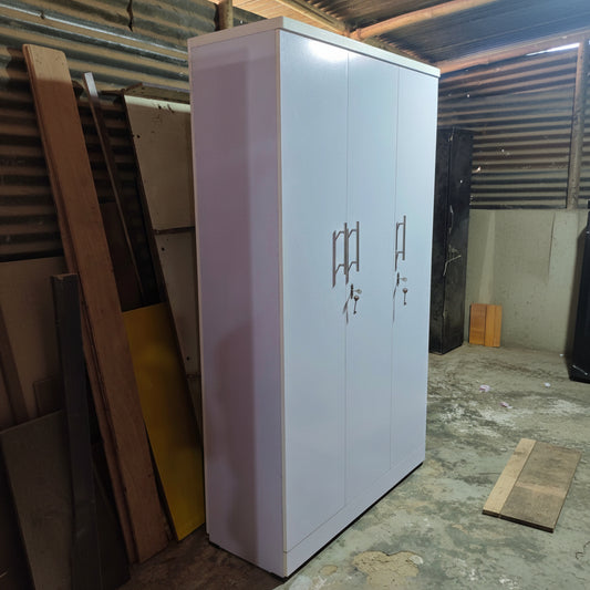 Bowzar in Stock Engineering Wood 3 Door Almirah Wonder Pine 3 Door Almirah