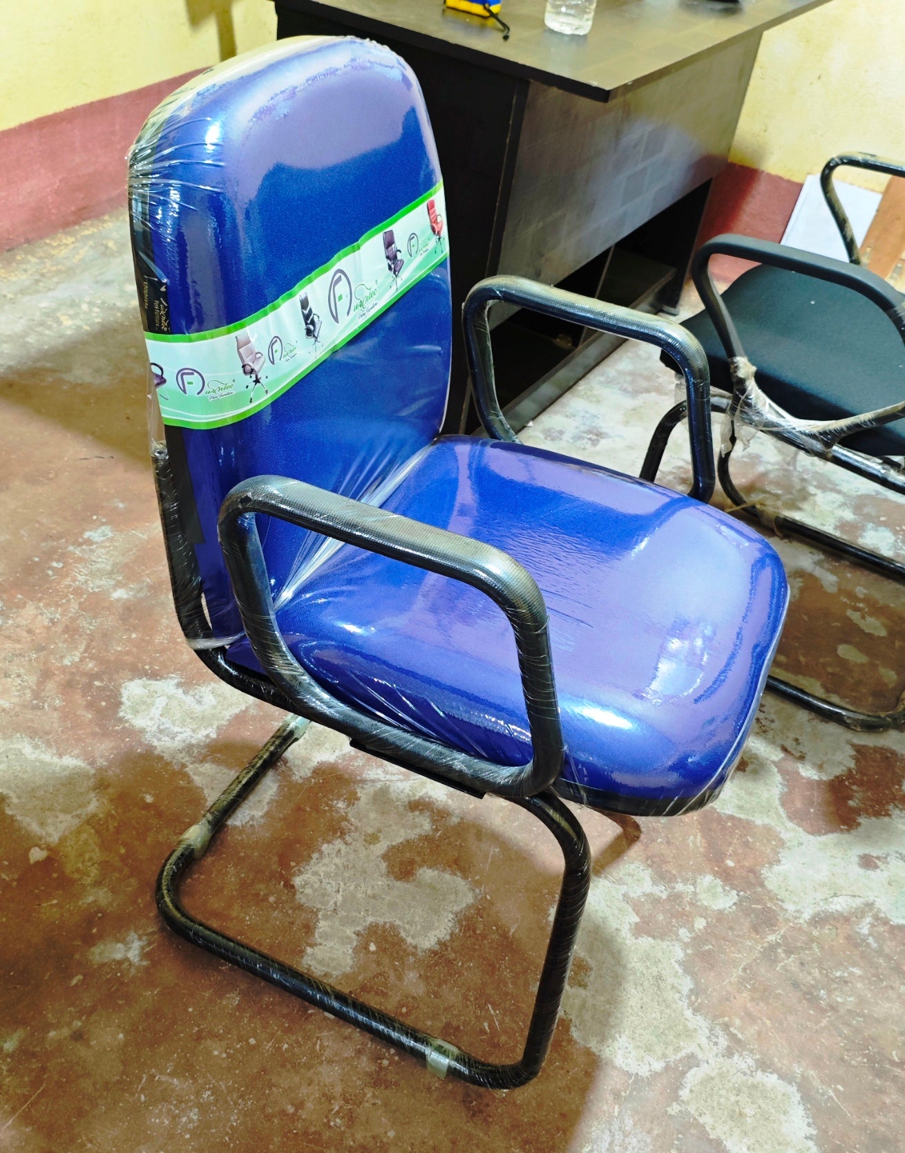 Bowzar G Type Chair Heavy Quality Blue Maroon Black