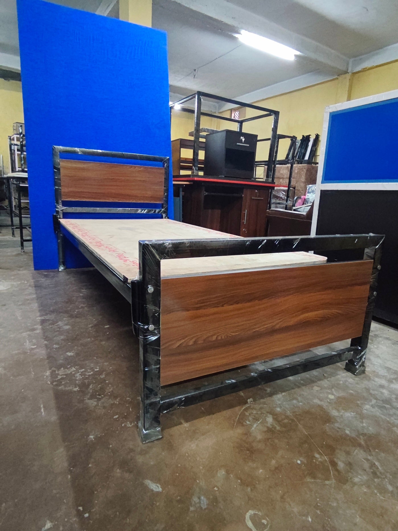 Bowzar Single Bed 3x6.5 Feet With Premium Look