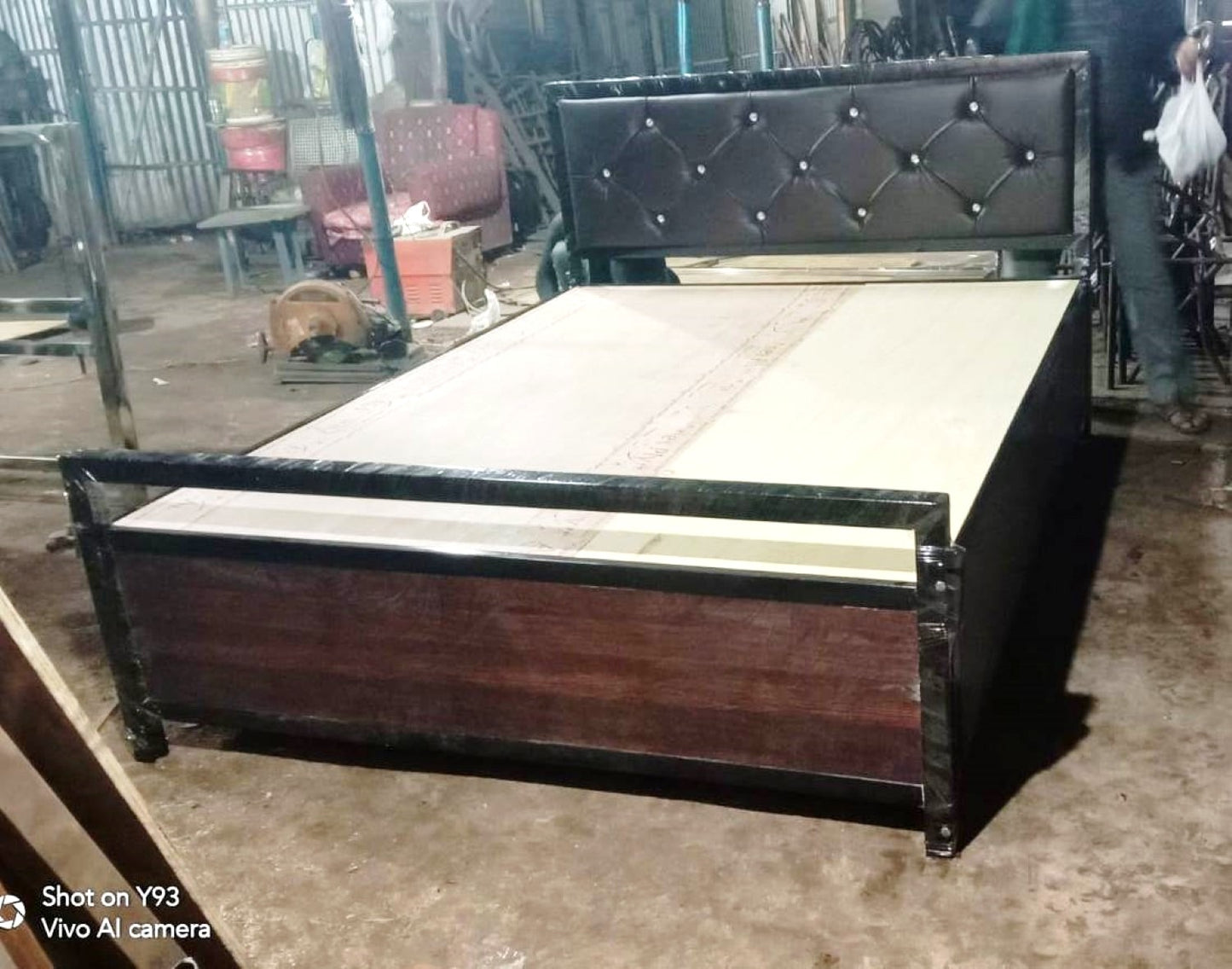 King Box Bed 6x6.5 Feet Metal Box Bed Heavy Quality