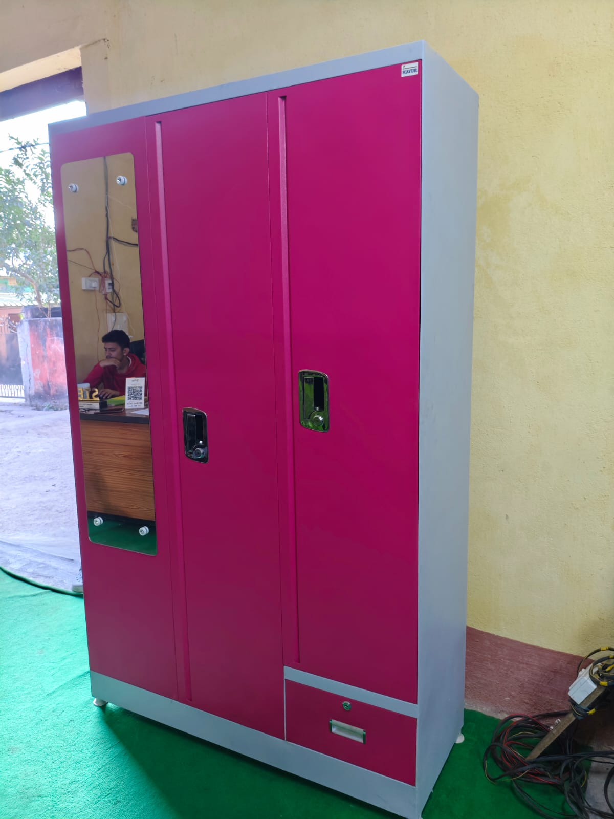Bowzar 24 Gauge Steel Almirah Maruti Lock Pink