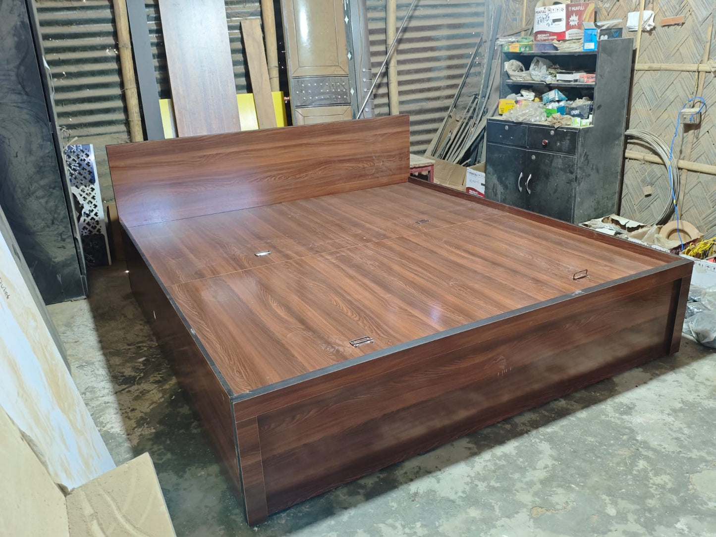 Bowzar King Size Bed 6x6.5 Feet Dark Rolex