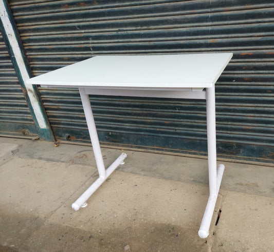 Simple Table Computer Desk 3x2 Feet White