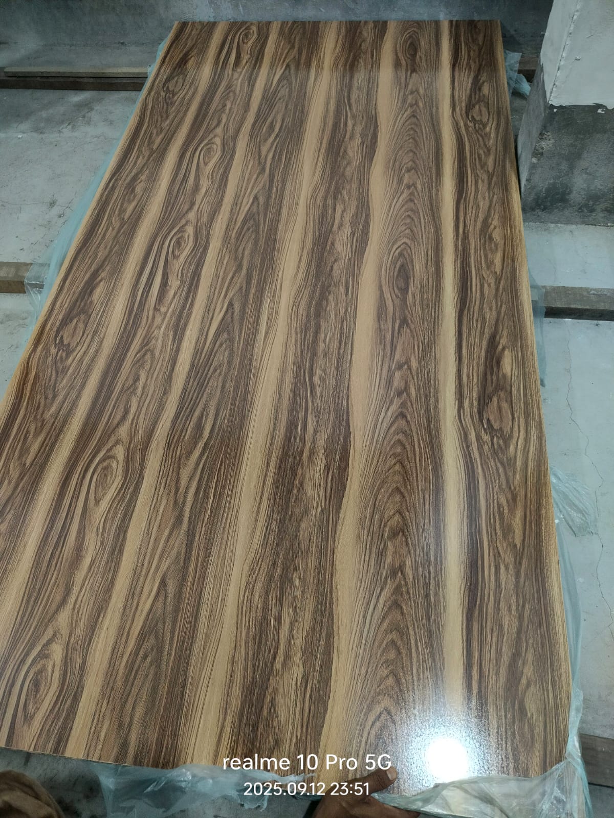 Available Board Color