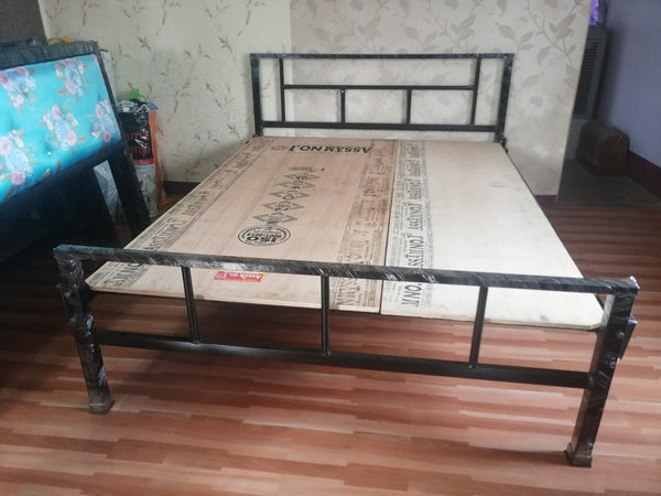Bowzar HM Simple Design Queen Bed Size 5X6.5 Feet Iron Metal Bed Bachelor Hostel PG Guest House