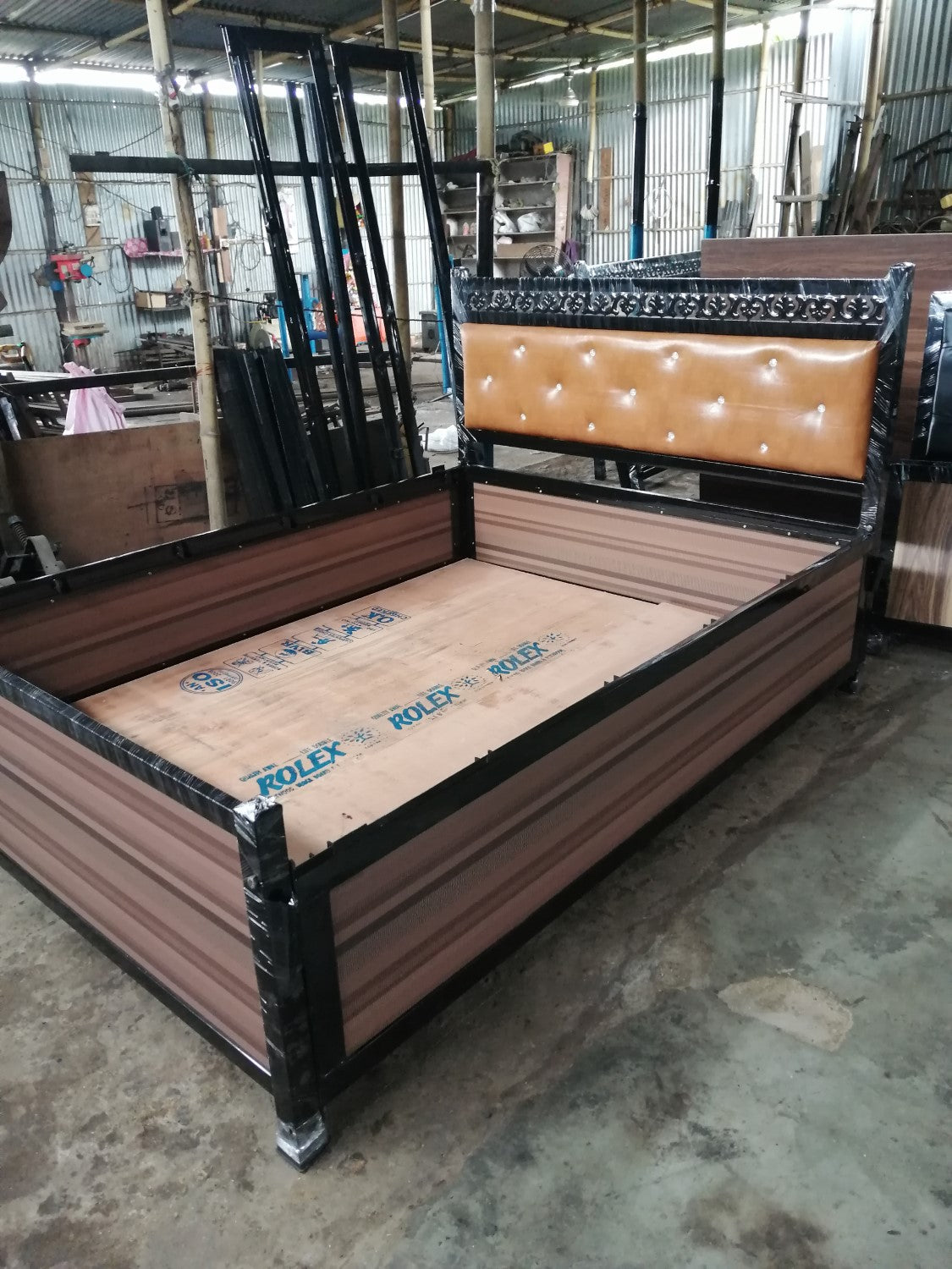 Bowzar Metal Box Bed All Design